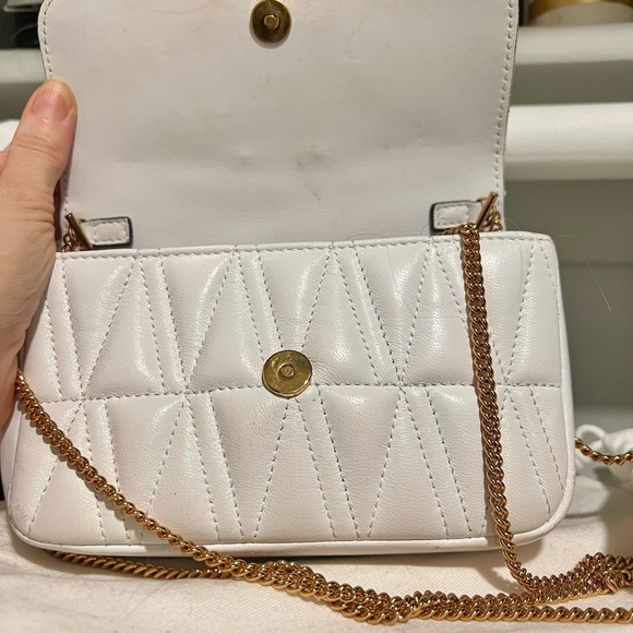 Elegant White Versace Quilted Chain Bag - Picture 10 of 15